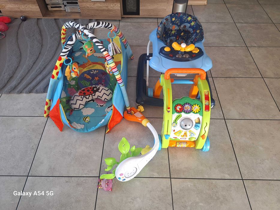 Chodzik dla dziecka plus dodatki