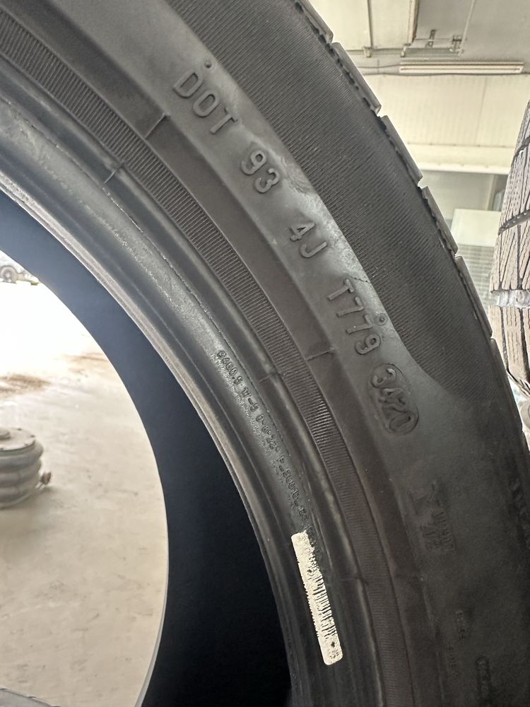 Pirelli 245 45 18