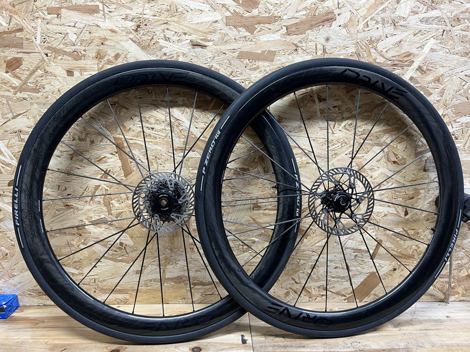 Rodas disco carbono Elite Drive 40mm - raios carbono