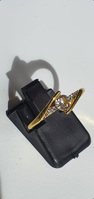 Anel solitário ouro laminado