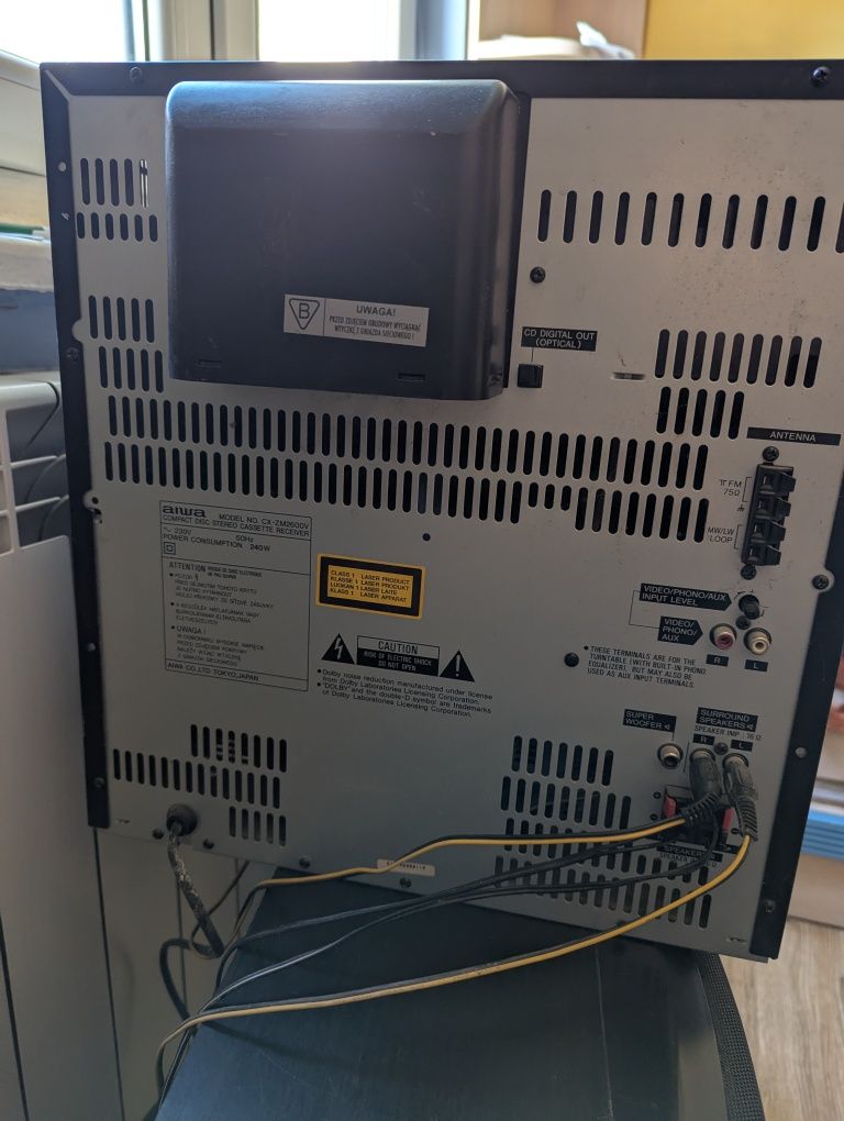 Aiwa CX-ZM2600V z kolumnami