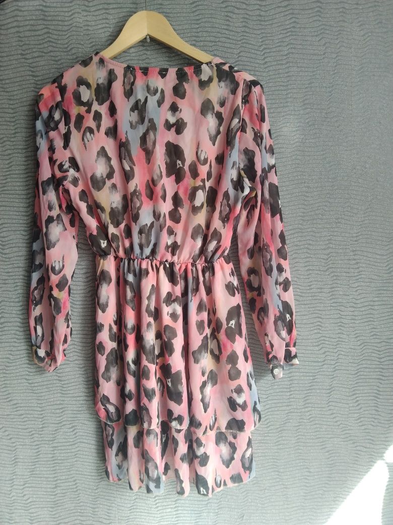 Sukienka panterka różowa falbanki odzież made in Italy