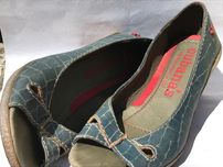 Sapatos de salto Cubanas brancas e azuis 39