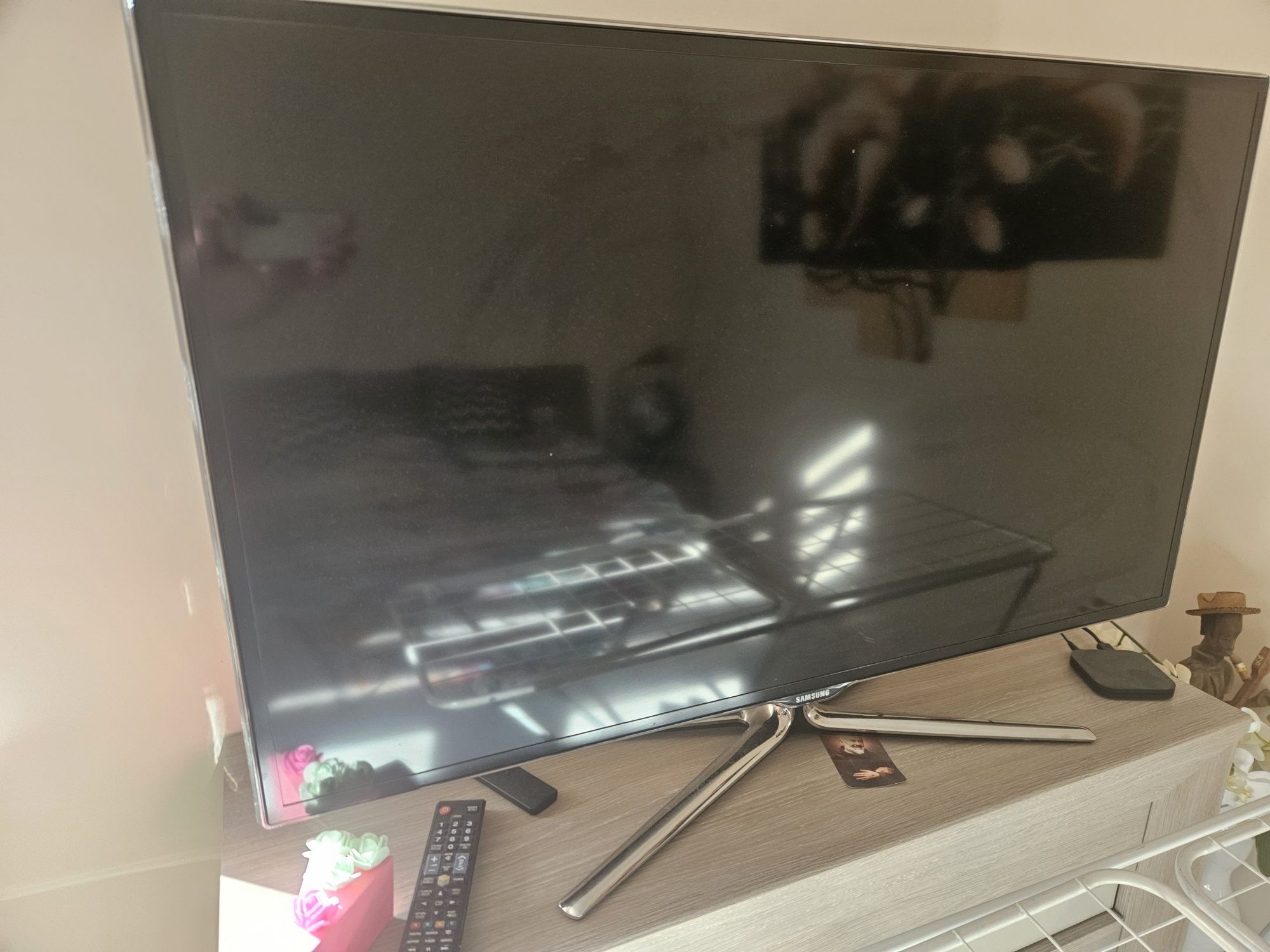 Telewizor samsung-ue46es6570 mało używany
