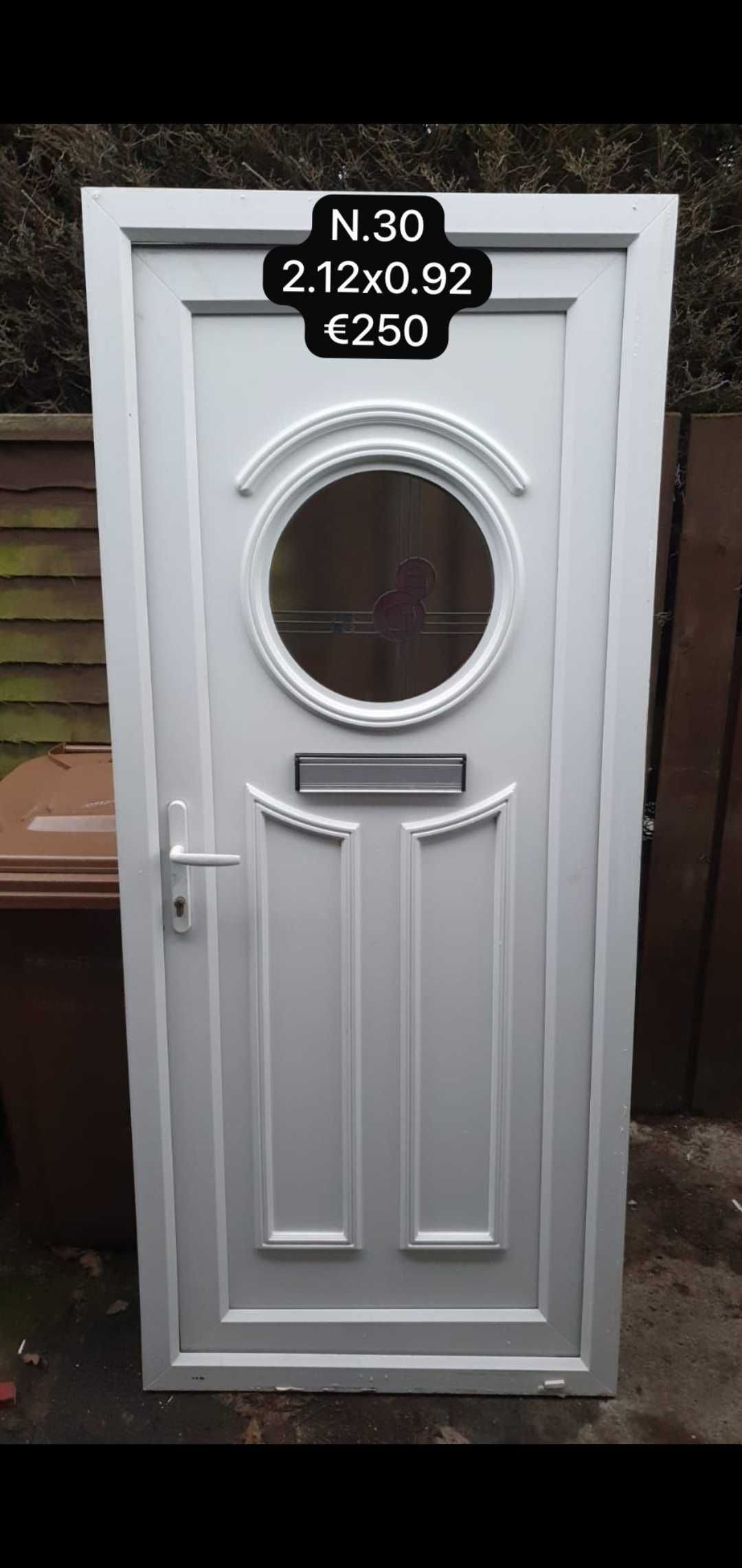 Portas de entrada em pvc