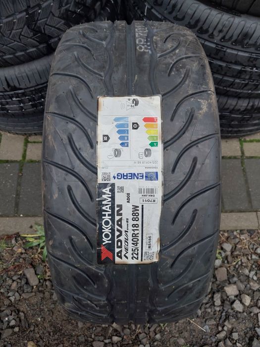 Yokohama Advan Neova 225/40R18 88 W
