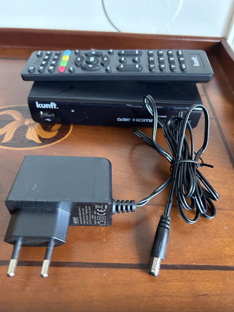TDT para televisor com comando novo