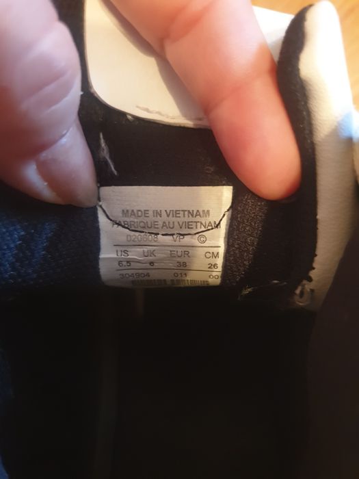 Кросівки Nike, футзалки FILA