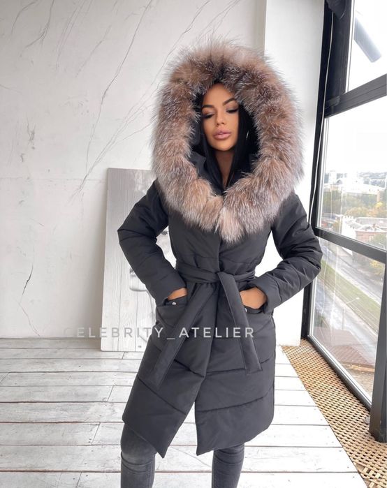 Шикарна парка з натуральним хутром