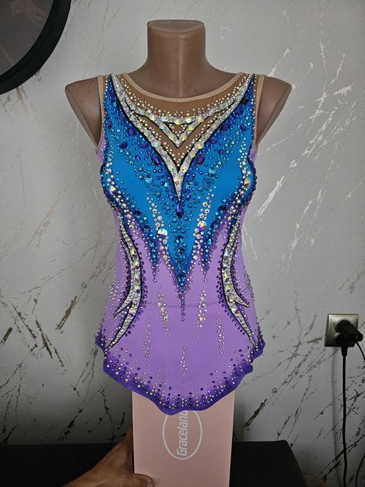 Strój startowy dla gimnastyki artystycznej