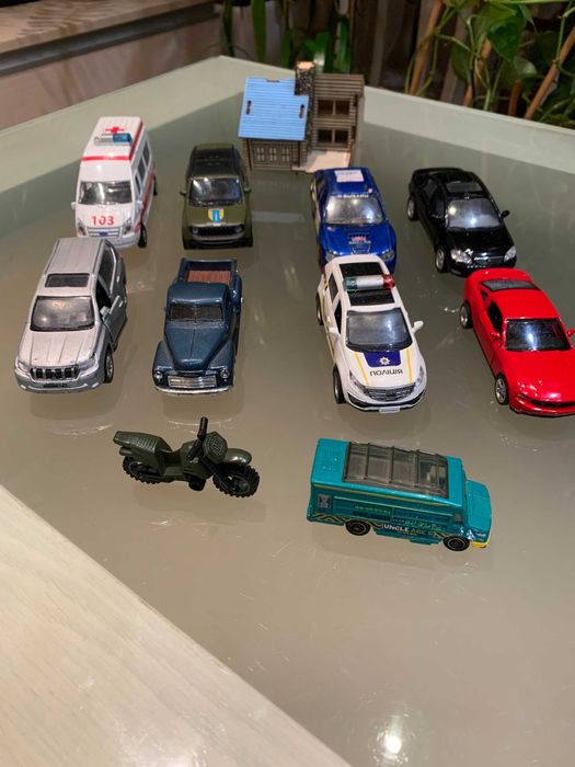 Продам игрушки, машинки. Б/У.  цена за весь лот 475 грн