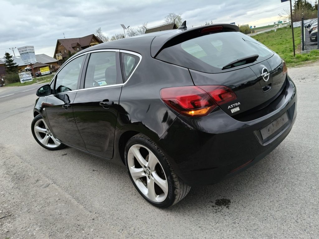Opel Astra 1,6 Sport Cosmo *** Skóry *** Navi ***