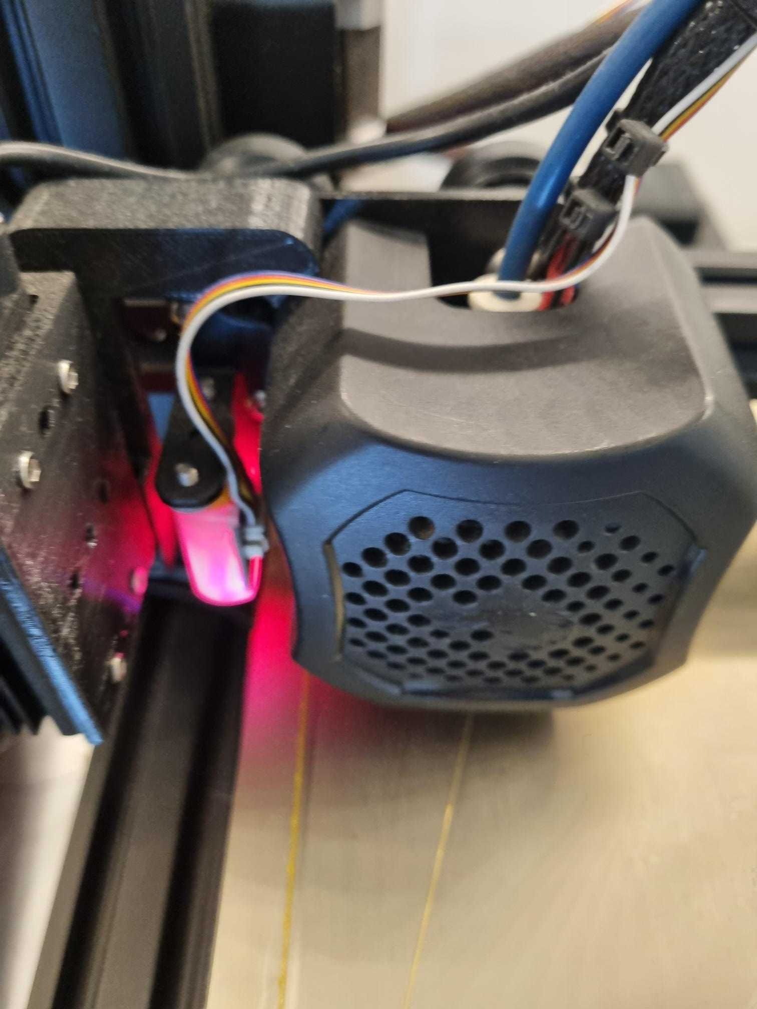 Impressora 3D Creality Ender-3 V2 com BLTouch