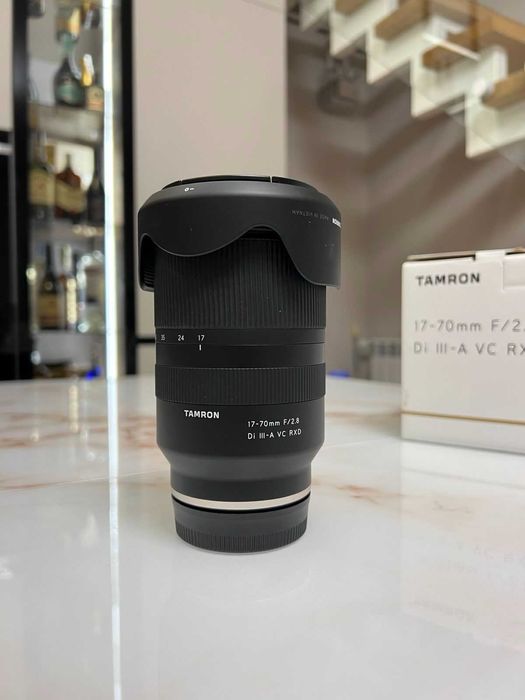 Tamron 17-70mm f/2.8 Di III-A VC RXD