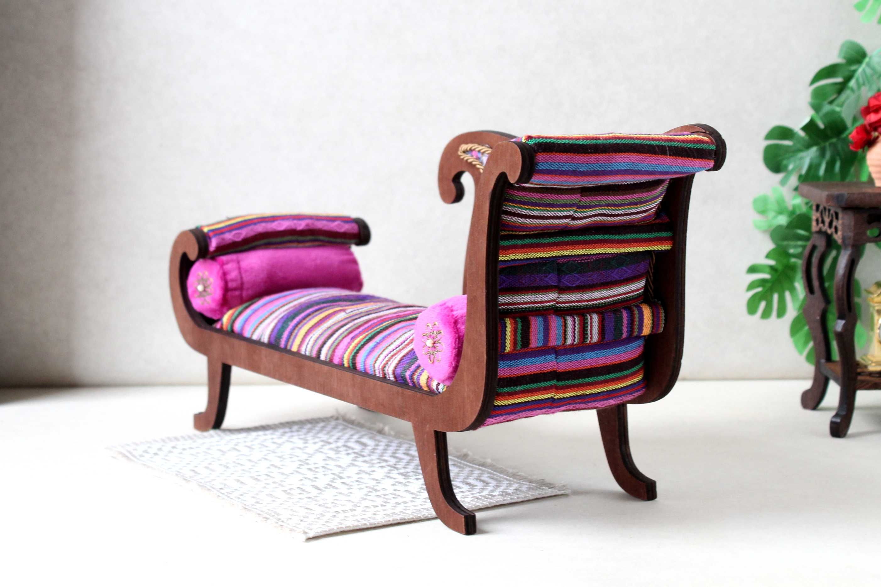 Miniaturowa sofa meble do domku dla lalek w stylu królewskim skala 1:6
