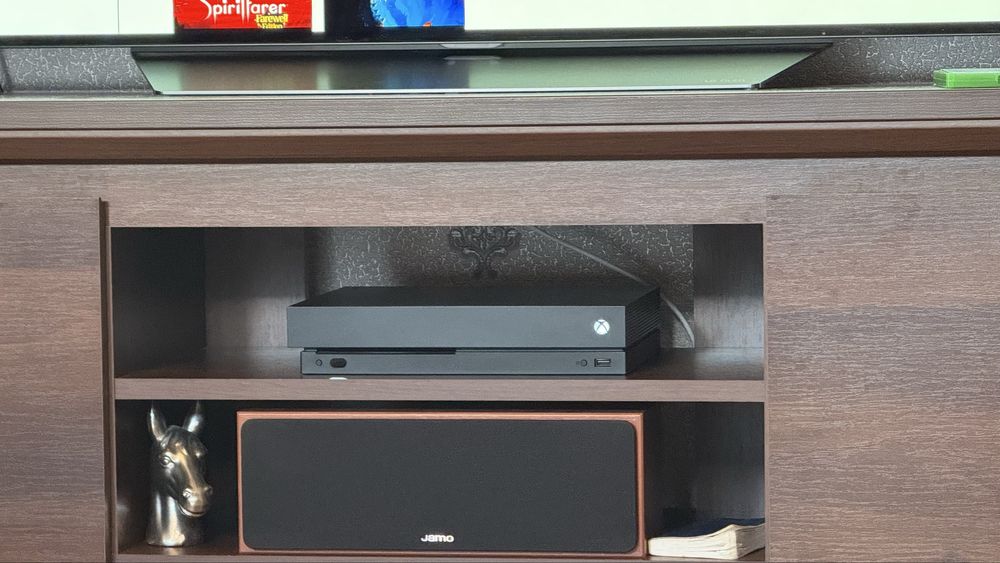 X box one X 1 tb