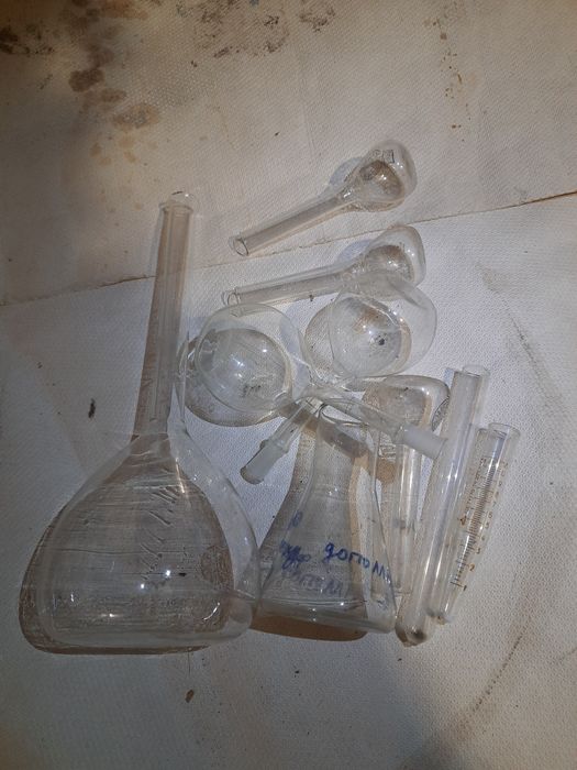 Стекляний посуд для лаболаторії