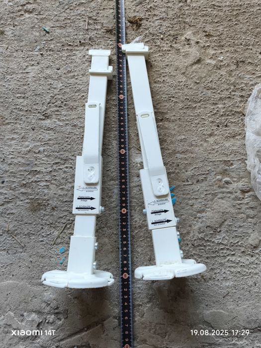 Кронштейн для радіаторів опалення