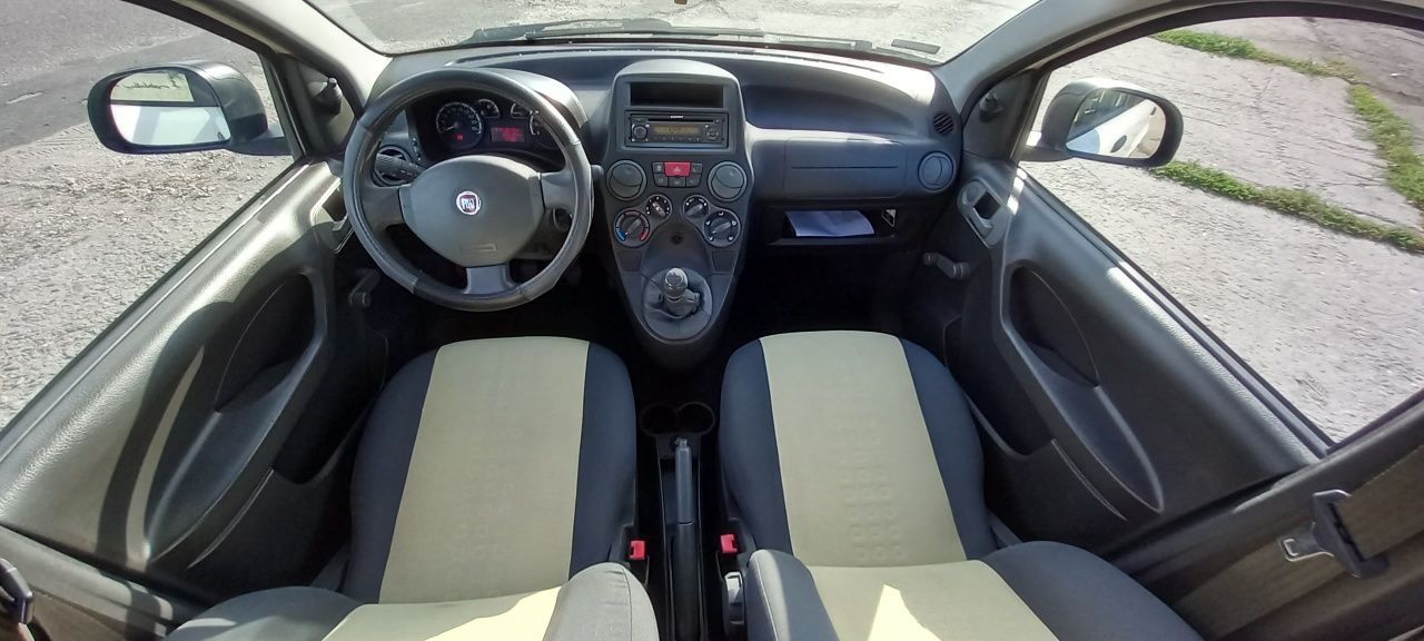 Fiat Panda 2011rok klima duży serwis bez korozji spalanie4,2-5,2L/100k
