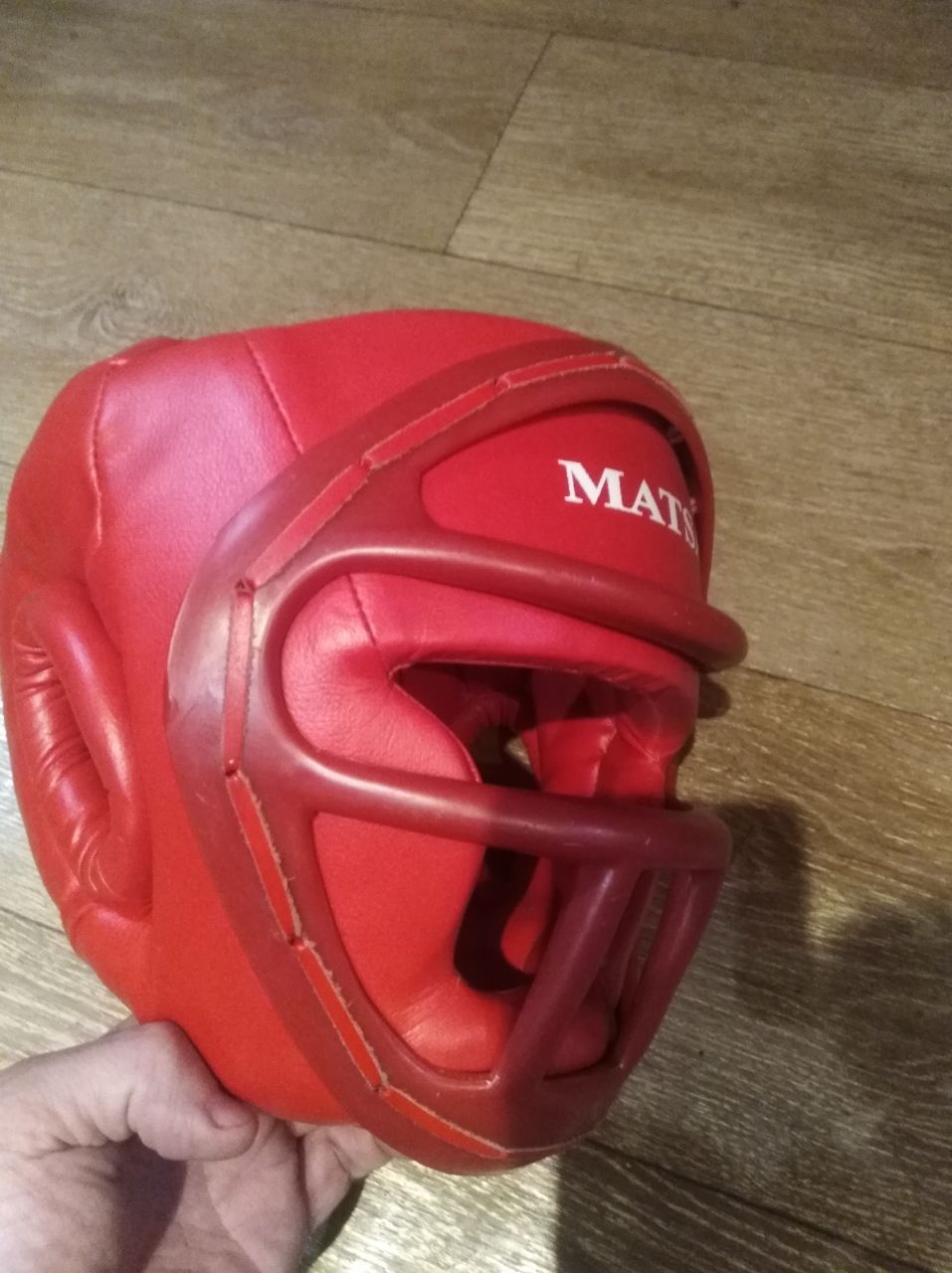 Шлем для единоборств с защитной маской