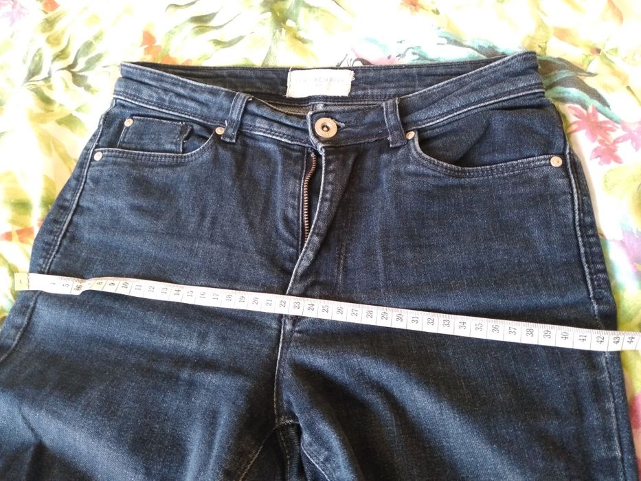 Sprzedam jeansy Reserved 36