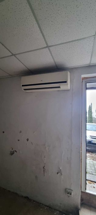 Здається приміщення поряд з магазином "АТБ".