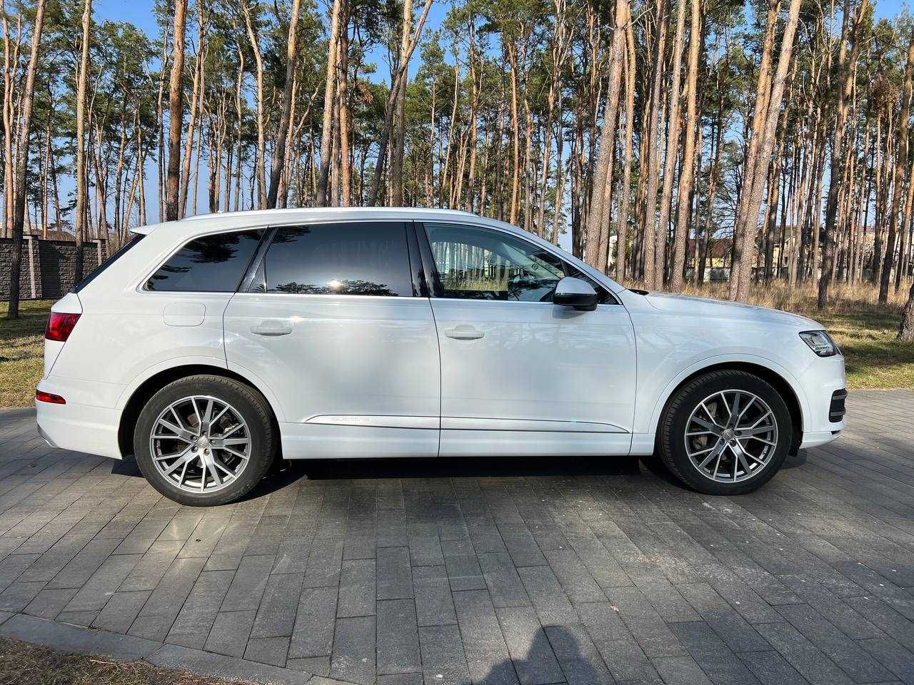 Продам автомобіль Audi Q7 2016 3.0 TDI.