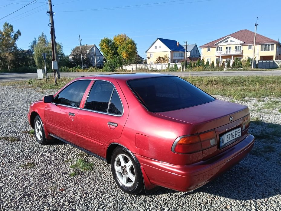 Автомобіль nissan sunny 1.6 можливий обмін