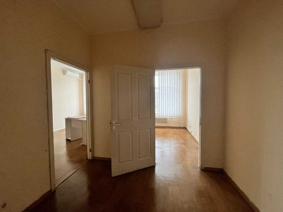 Оренда приміщення, офіса, склада 46 м2, метро Бориспільська, Київ