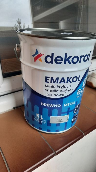 Dekoral, Emalia silnie kryjącą.