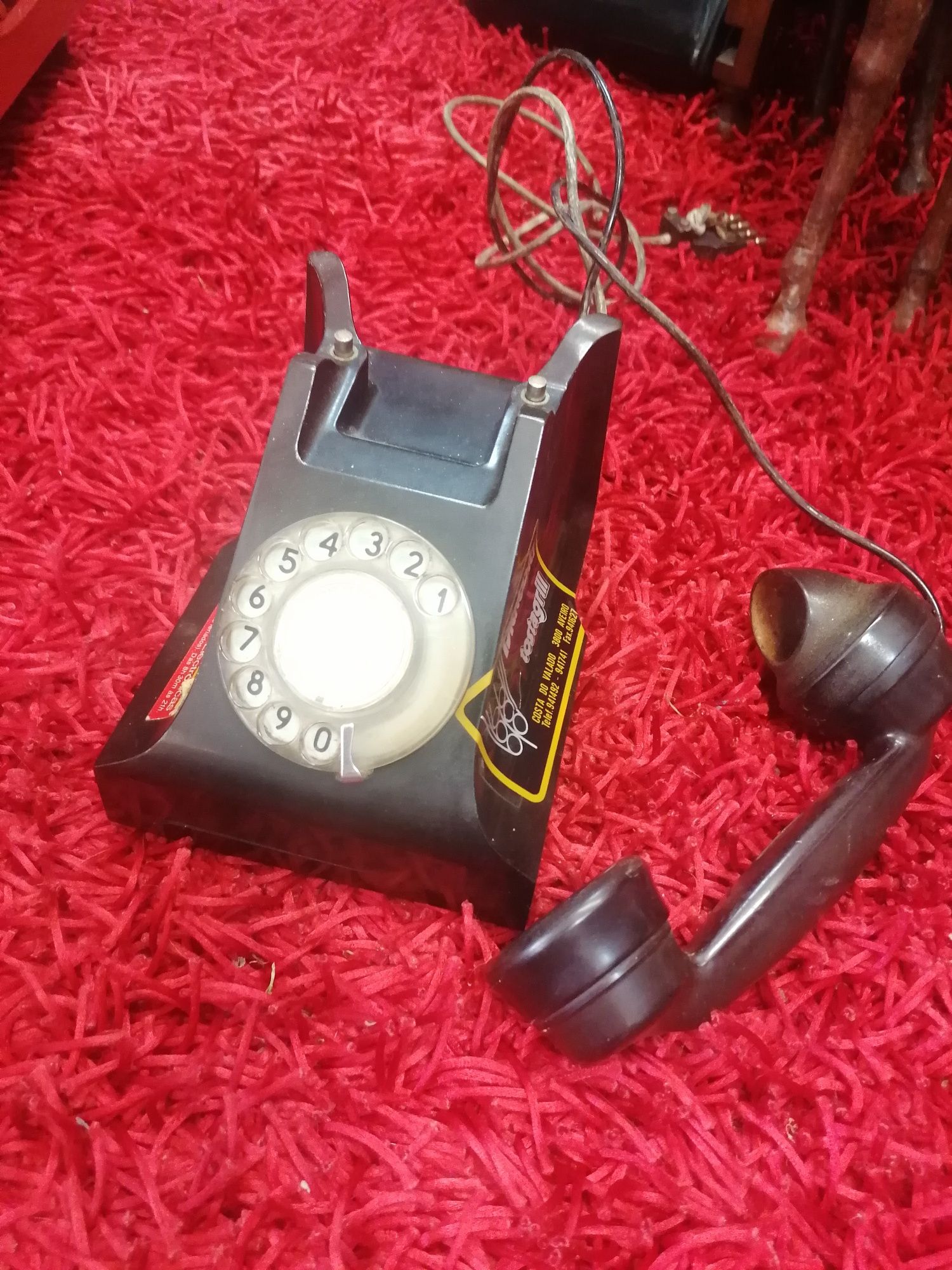 Telefone em baquelite, década de 50