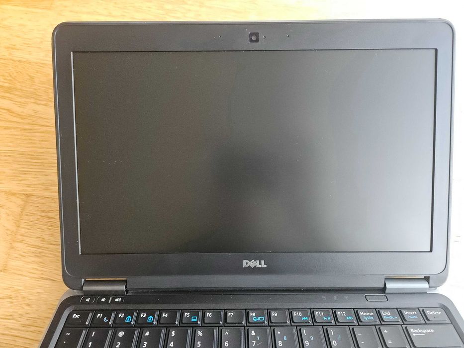 Dell Latitude 7240 | i7 | SSD 256GB | 8GB RAM | [Rezerwacja]