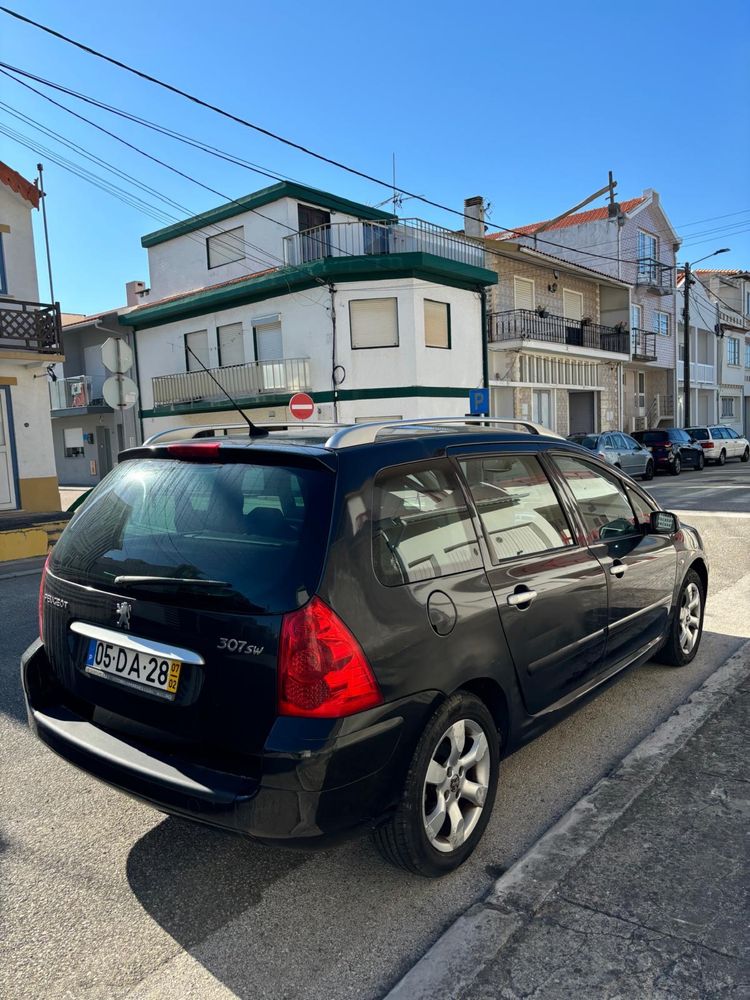 Peugeot 307 de 7 lugares - Diesel - Negociavel