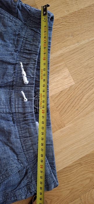 Krótkie spodenki C&A rozm. 152