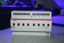 ABB SA/S 8.16.1 Aktor, Aktuator 8-tny 16 A, REG KNX
