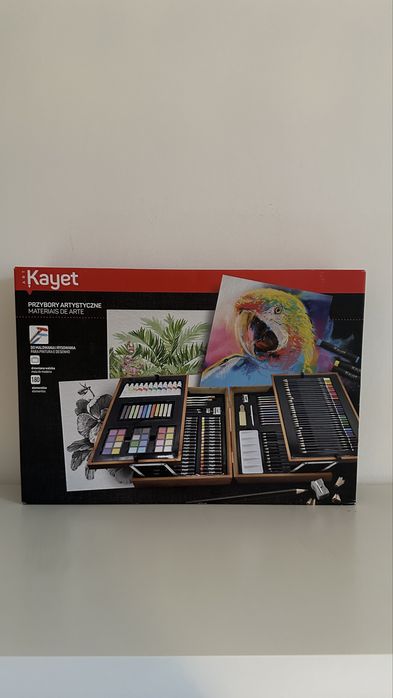Nowy zestaw artystyczny w drewnianej walizce kayet farby kredki