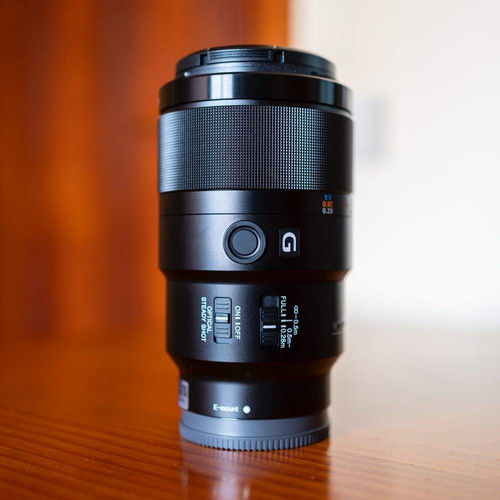 Objetiva Sony FE 90mm F2.8 Macro G OSS