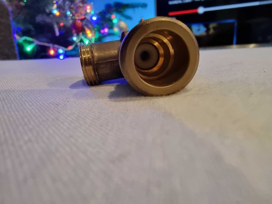 Zawór odcinający kątowy 1/2" X 3/8" Mosiądz do stelaża podtynkowego