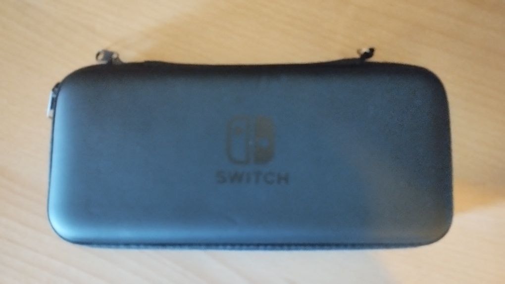 Nintendo Switch Lite Hyrule Edition + Zelda Breath of the Wild