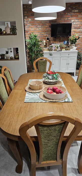 Stół dębowy z 6 krzesłami