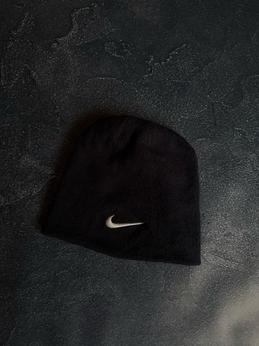 шапка Nike