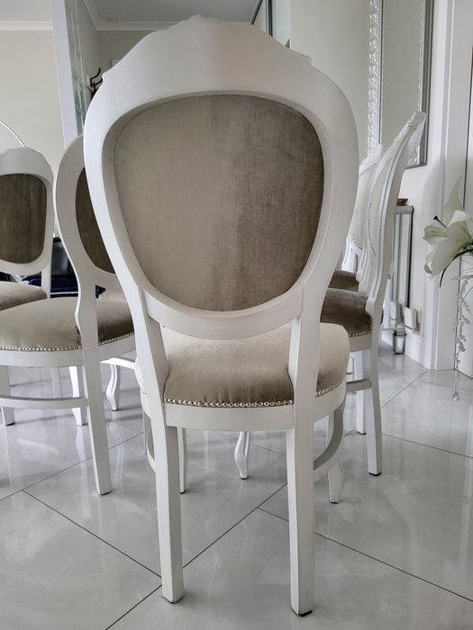 Komplet krzeseł do jadalni