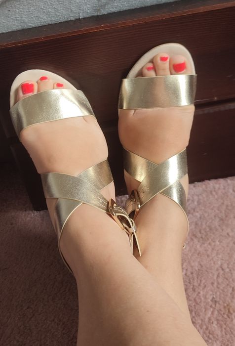 Złote sandałki damskie r. 37