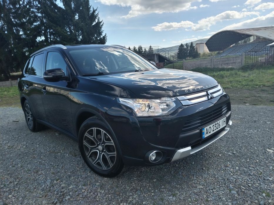 Mitsubishi Outlander 2015 рік