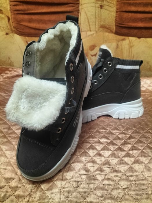 Женские ботинки, жіночі черевики, кросівки