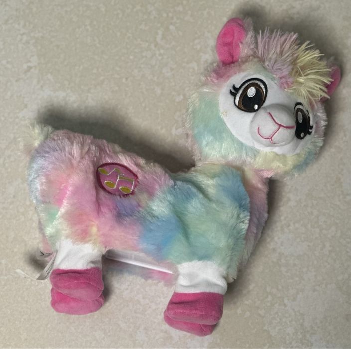 інтерактивна танцююча лама