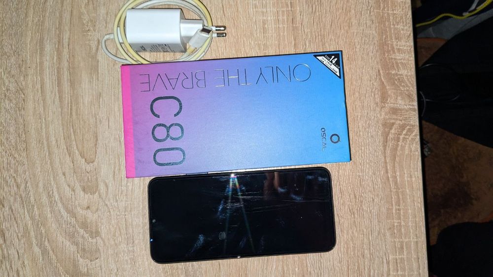 Продам телефон Oscal c80