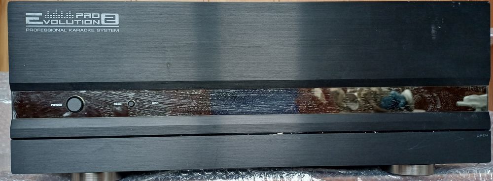 Комплект КАРАОКЕ  профессиональной караокесистеми  Evolution PRO 2