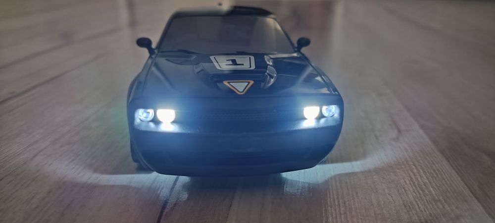 Samochód Dodge Challenger Demon SRT do Driftowania RC 4wd 2025 LED