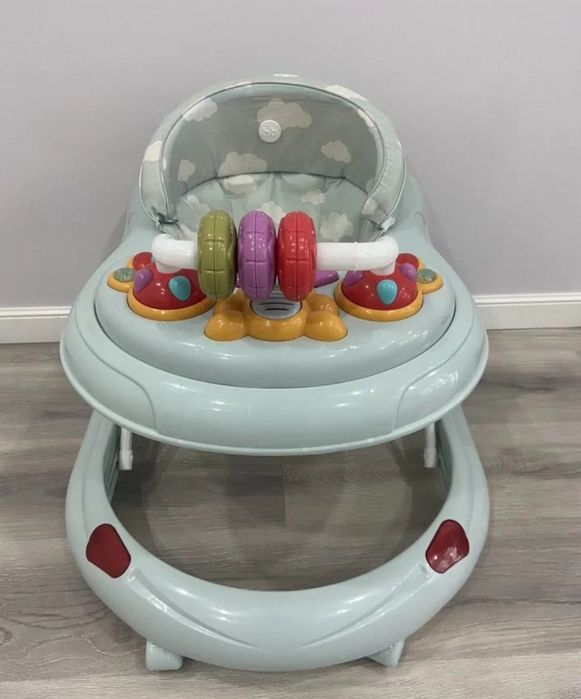 Дитячі ходунки  .